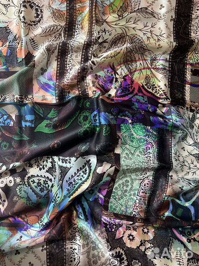 Шелк натуральный с рисунком абстакция