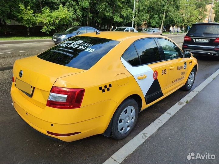 Skoda Octavia 1.6 AT, 2019, 165 000 км