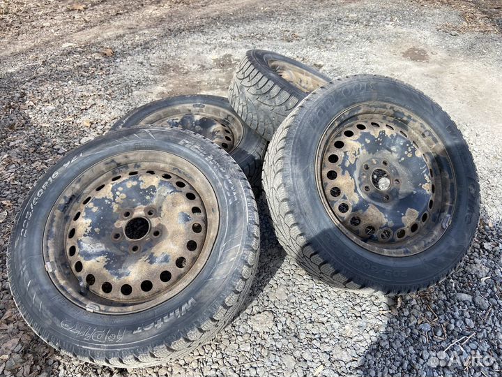 Hankook Winter I'Pike 205/60 R16 92T