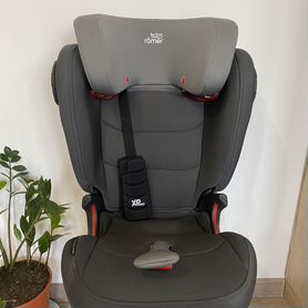 Автомобильное кресло britax romer Kidfix III S