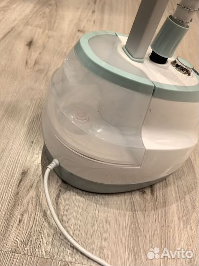 Отпариватель для одежды вертикальный