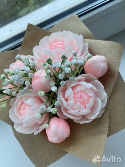 Букет пионов из мыла