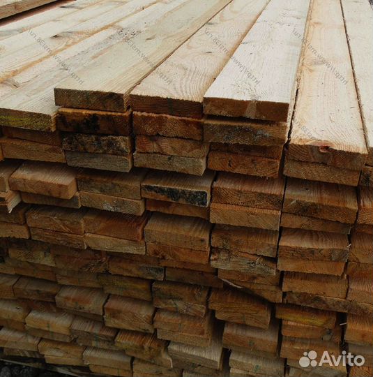 Сосновые доски, натуральность и экологичность в ка