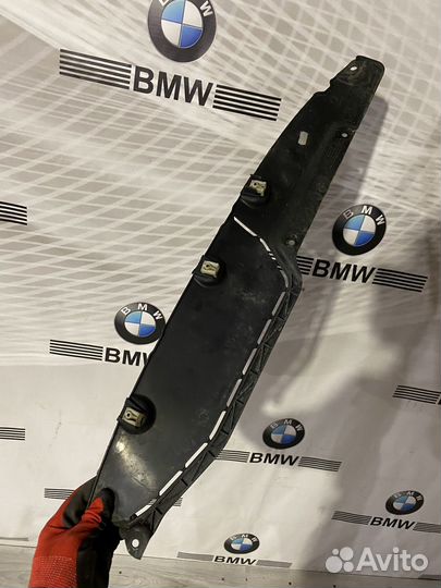Пыльник заднего бампера BMW G30