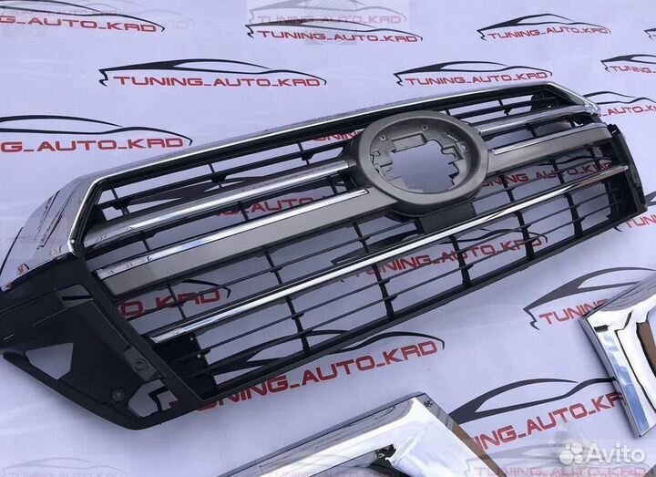 Решетка радиатора Toyota Land Cruiser 200