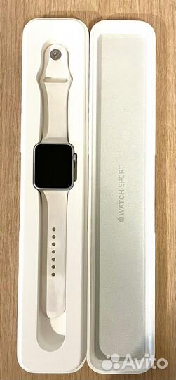 Часы Apple Watch Sport 42 mm 7000 Series Aluminum