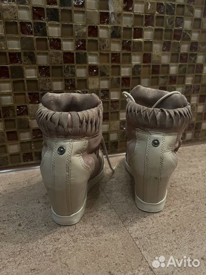 Diesel сникерсы