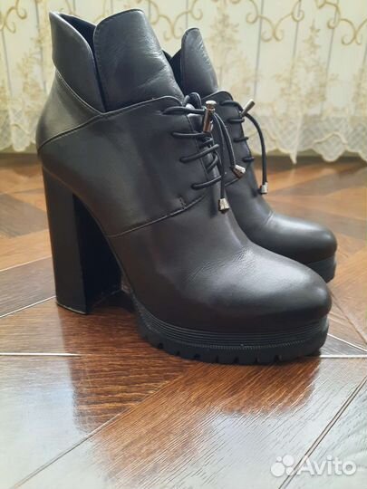 Ботинки женские