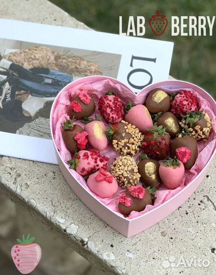 Клубника в шоколаде, букеты из клубники