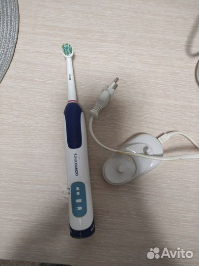 Зубная щетка