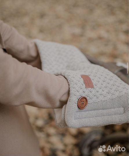 Вязанная тёплая муфта (как варежки) на коляску фир