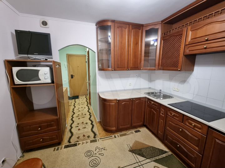 2-к. квартира, 54 м², 3/9 эт.