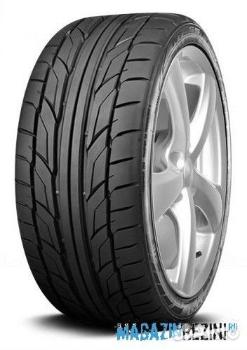 Nitto NT555 G2 275/30 R19