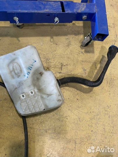 Бачок стеклоомывателя Land Rover Discovery 3 L319