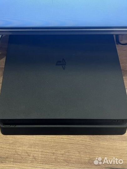 Продам Sony PS4 1tb 2208B ростест