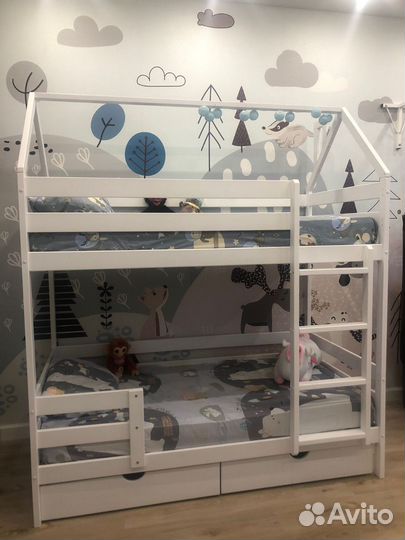 Двухъярусная кровать