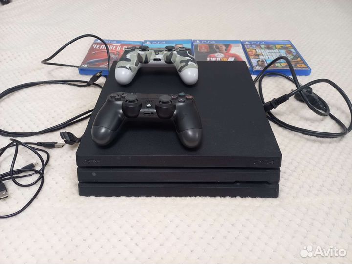 Игровая приставка ps4 pro