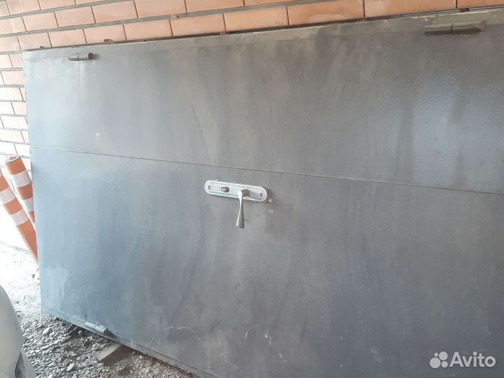 Дверь входная металлическая