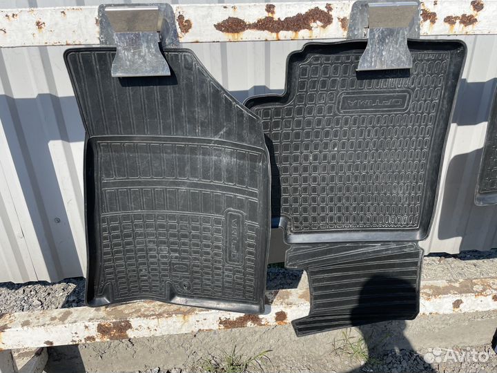 Автомобильные коврики резиновые Киа Оптима