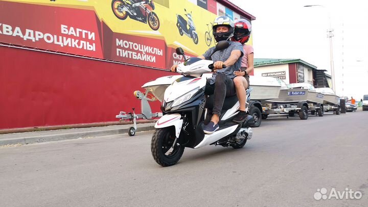 Скутер X-motors city PRO