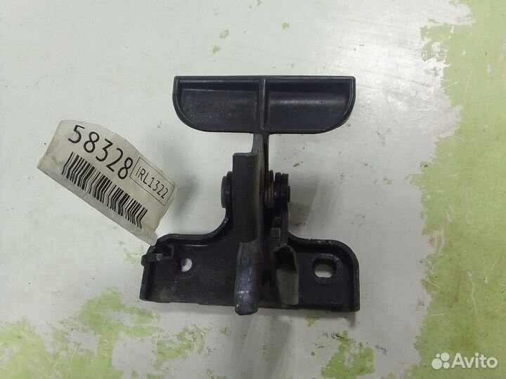 Крючок капота Mercedes-Benz M-Class W164