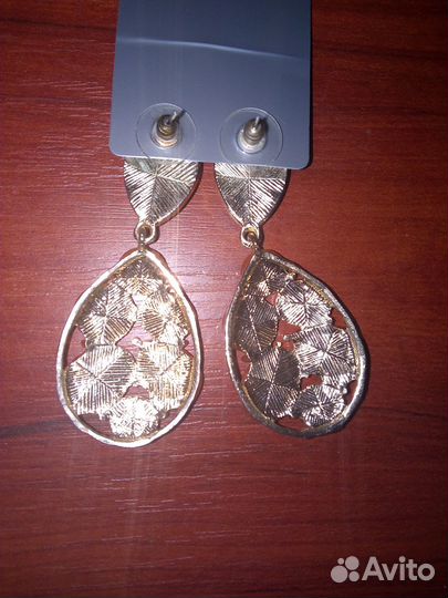 Бижутерия женская (серьги, подвески)