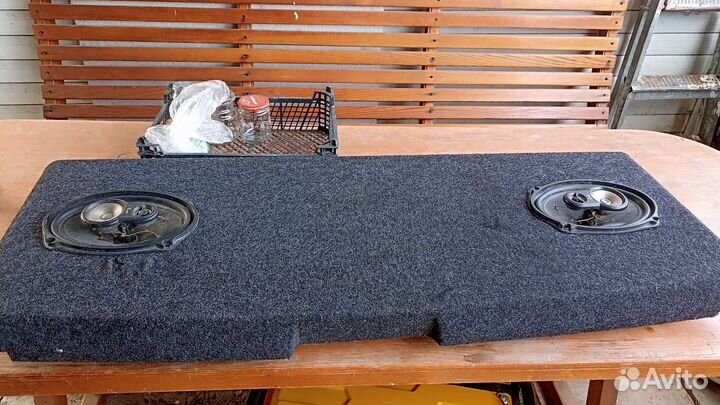 Полка задняя акустическая нива