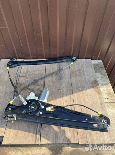 Стеклоподъемник передний правый Bmw 7 E66