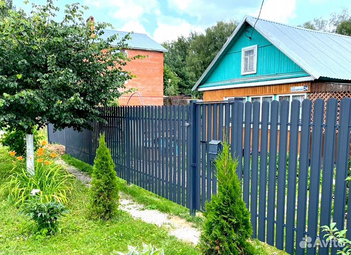 Забор из евроштакетника