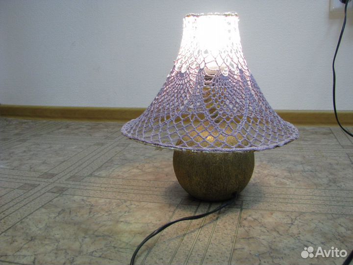 Светильник настольный