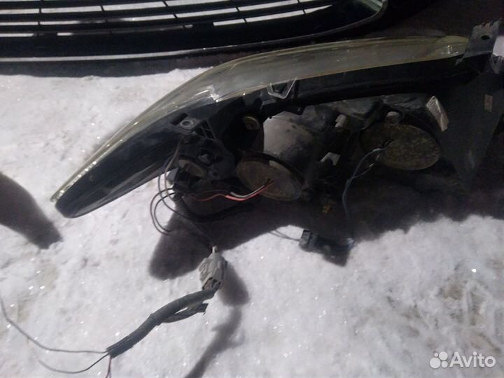 Фары на toyota Camry v40