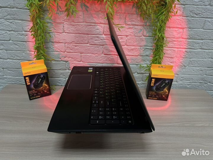 Игровой ноутбук Acer i5/8GB/SSD/256GB