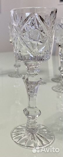 Хрустальные бокалы рюмки