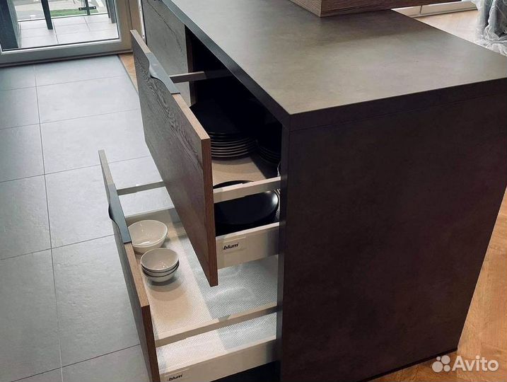 Кухня на заказ с островом