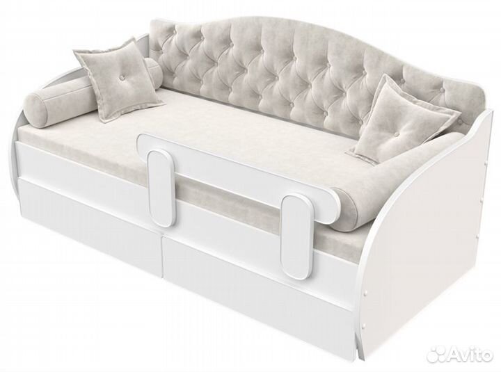 Детская кровать с мягкой спинкой