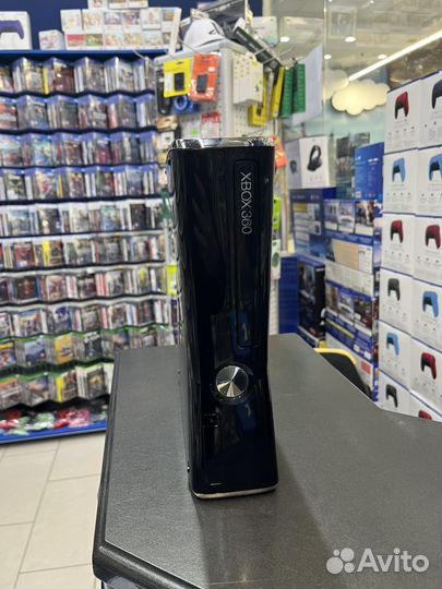 Xbox 360 250gb 2 геймпада