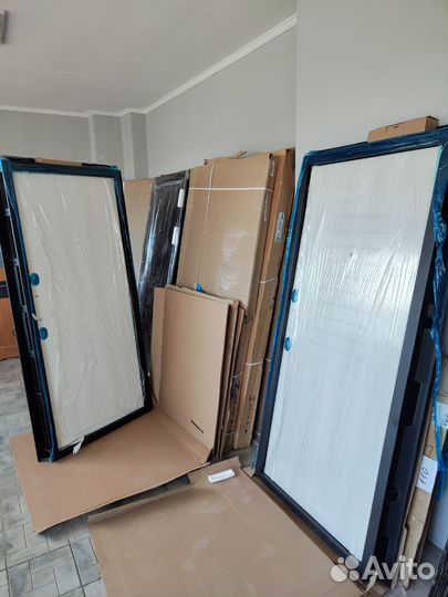 Дверь входная металлическая новая