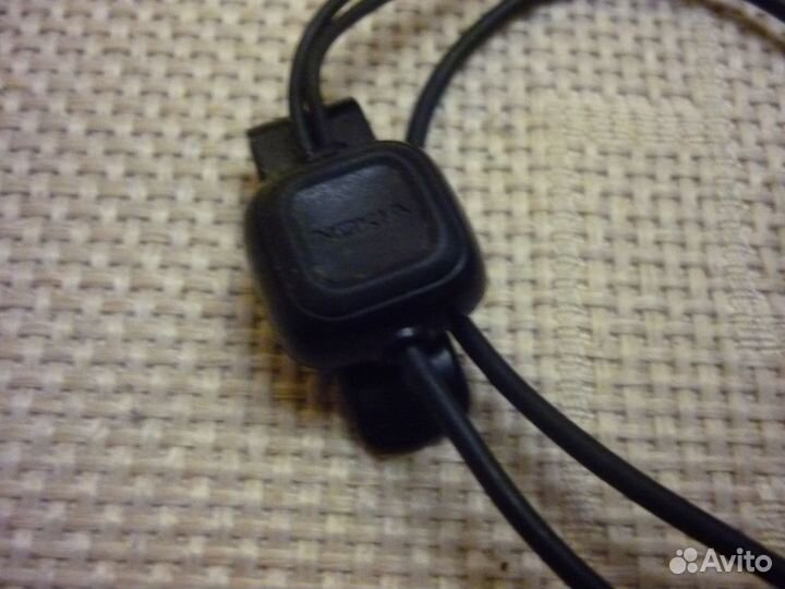 Гарнитура от телефона Nokia, кнопочного