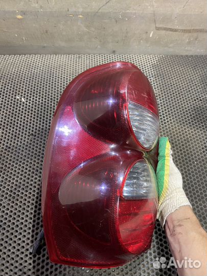 Фонарь задний левый Jeep Liberty KJ 2005 Либерти
