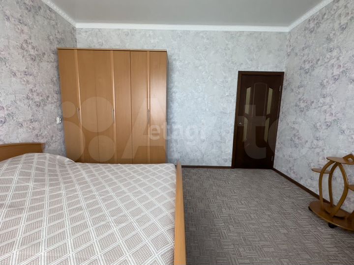 2-к. квартира, 74,4 м², 2/3 эт.