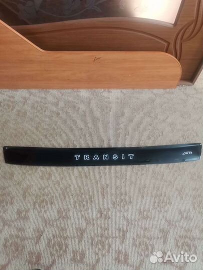 Дефлектор капота