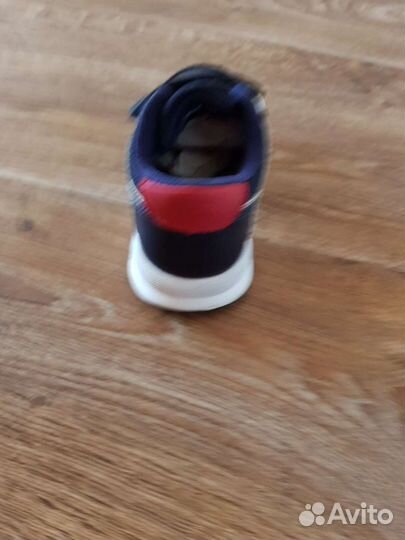 Кроссовки детские 23 размер