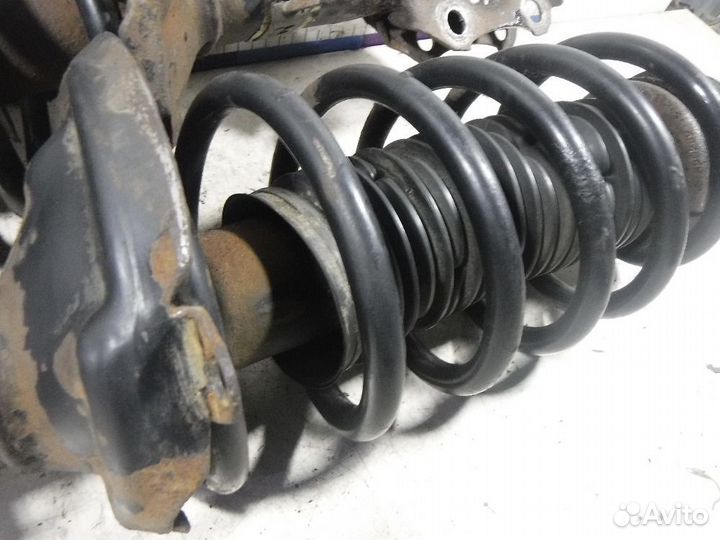 Амортизаторы передние VW Golf III