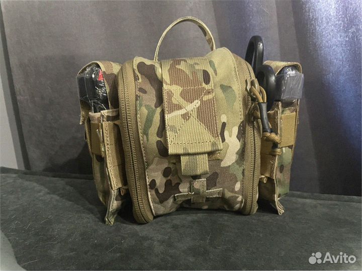 Укомплектованная военная аптечка