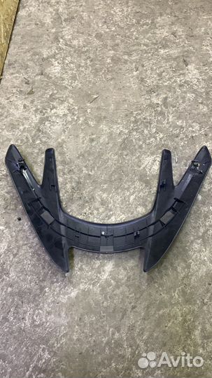 Неладка ветрового стекла Suzuki Burgman 650