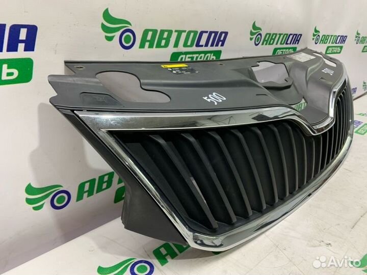 Решетка радиатора передняя Skoda Rapid cayc 2013