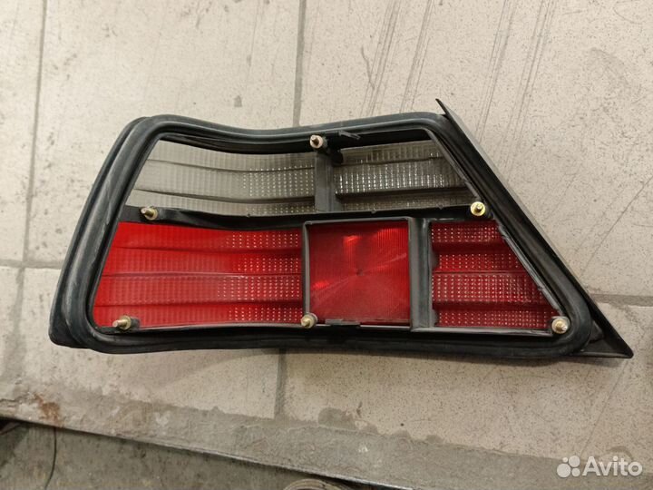 Фонарь задний правый Mercedes w124