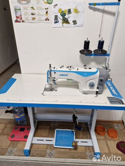 Швейная машина jack f4