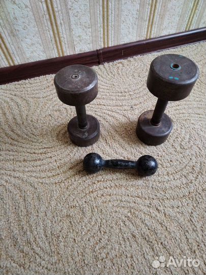 Продам гантели