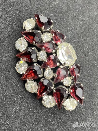 Брошь винтажная Чехия гранат
